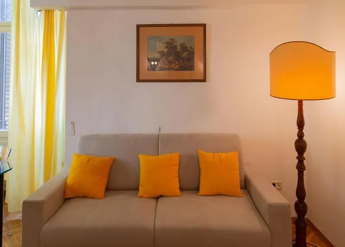 Charming 1Br Apartment